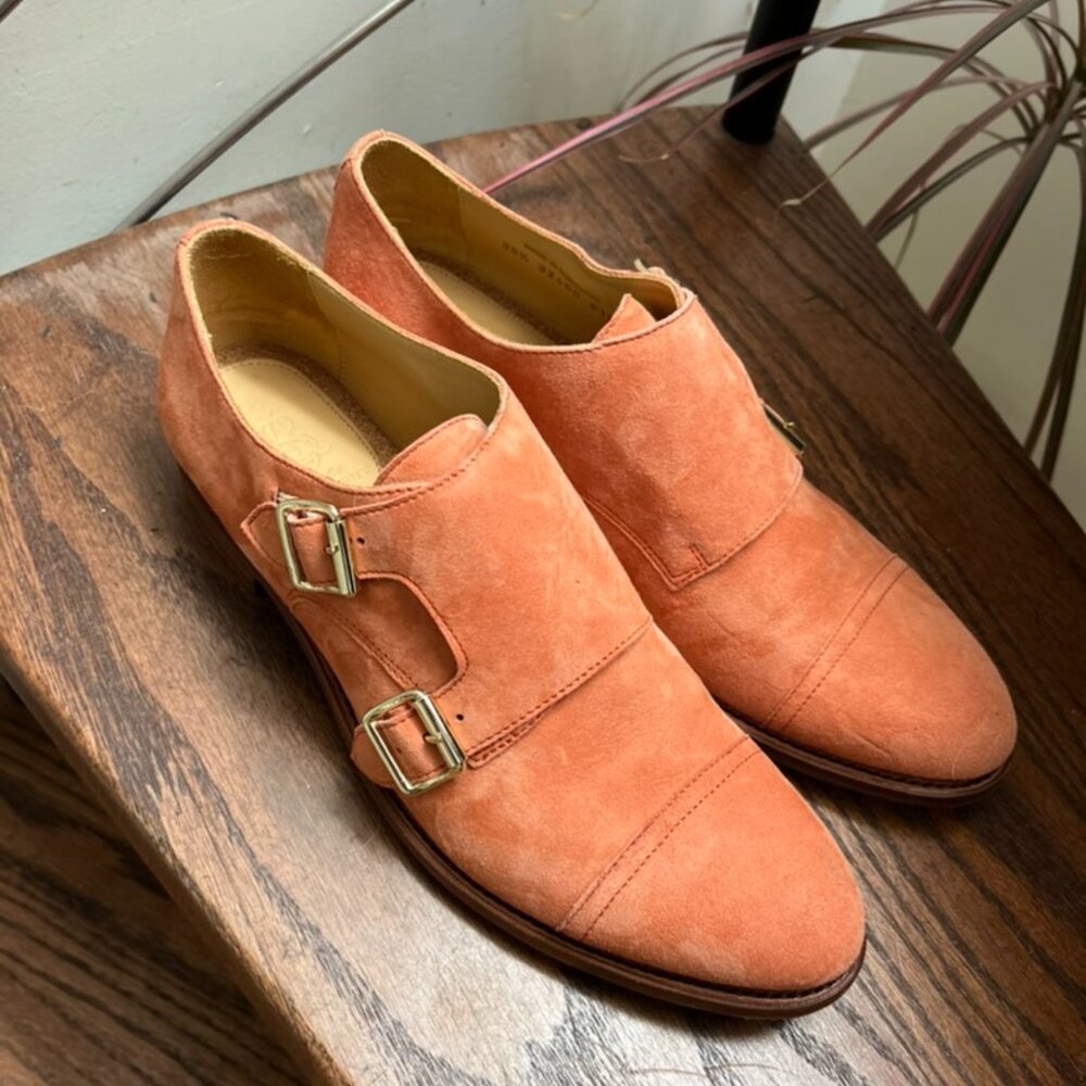 Peach suede buckle shoes